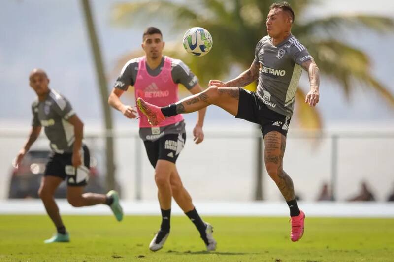 El delantero chileno volvió a jugar en el Atlético Mineiro luego de siete jornadas de ausencia.
