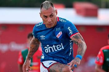 La debacle de Eduardo Vargas por la que Uruguay pide explicaciones