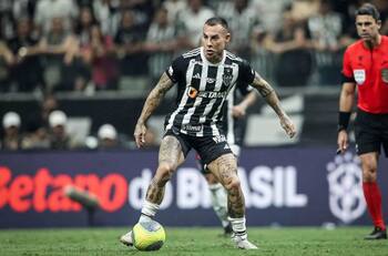 Inter de Porto Alegre aclara el posible fichaje de Eduardo Vargas: “Ahora no hay nada, pero...”