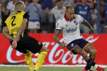 Eduardo Vargas juega poco en Nacional y Martín Lasarte tiene una postura: “Su rendimiento...”