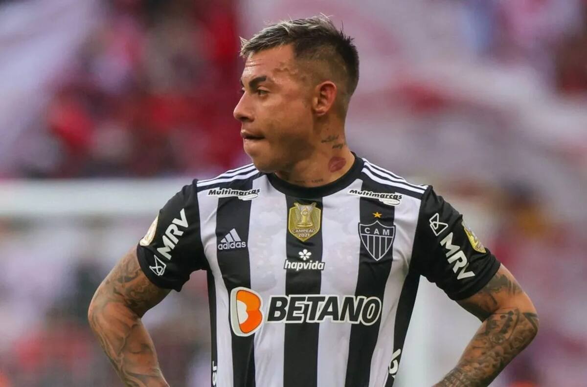 DT de Atlético Mineiro babeó con el desempeño de Eduardo Vargas: jugó solo los descuentos