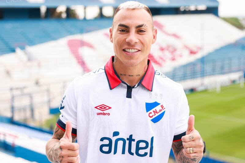 en su presentación en Nacional. Foto: Instagram.