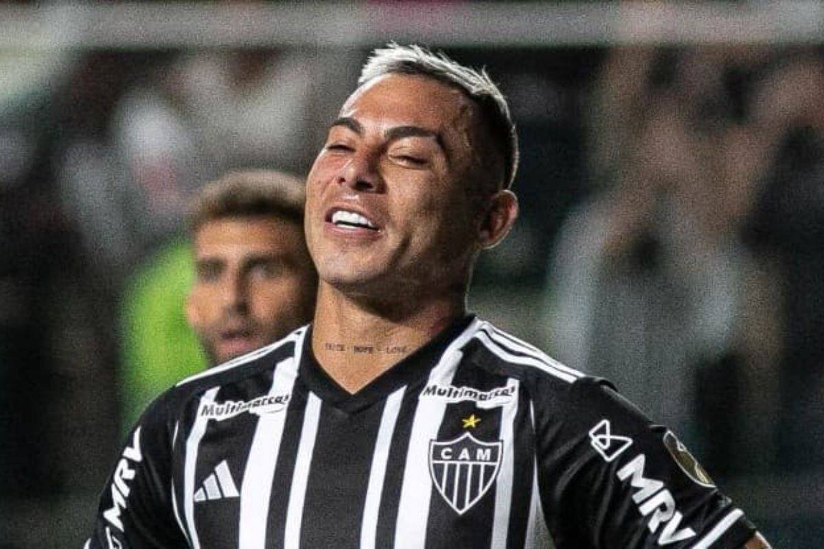 Eduardo Vargas se bautizó en la religión evangélica.