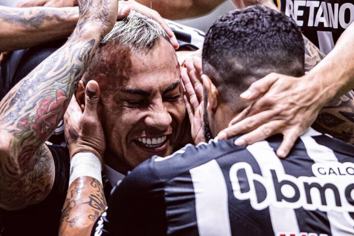 Eduardo Vargas anotó su quinto gol en el Brasileirao.