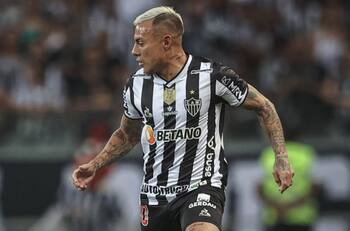 Campeón de Copa Libertadores con Atlético Mineiro explica las críticas a Hulk: “Es por el buen momento de Vargas”