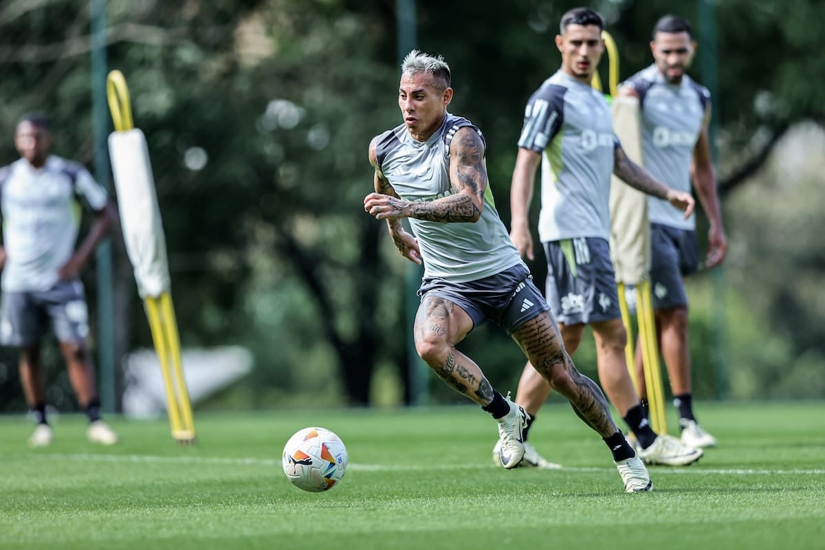 Eduardo Vargas no jugará Copa Libertadores frente a San Lorenzo.