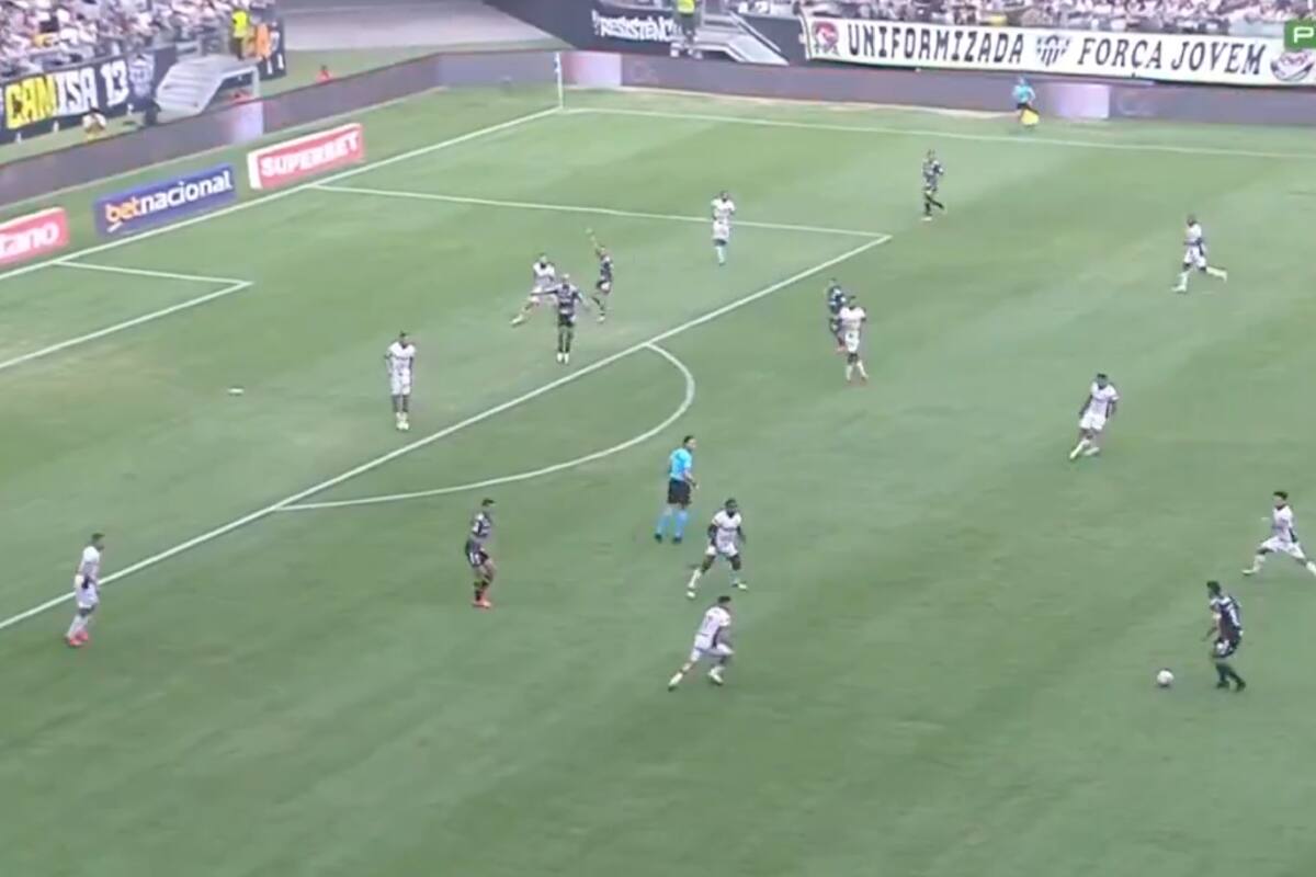 asistió a Fausto Vera para el primero del Atlético Mineiro.