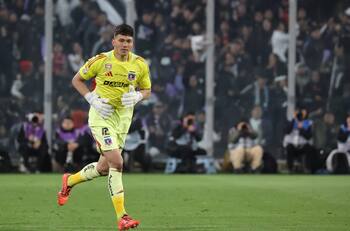 Pareja de Eduardo Villanueva sale en su defensa tras sus errores en Colo Colo: esto dijo