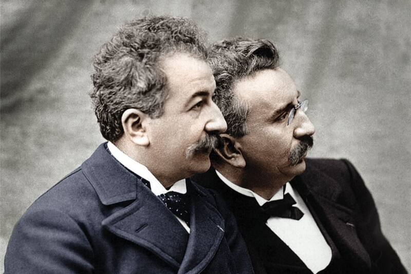 Un día como hoy nace uno de los hermanos Lumiere, precursores del cine.