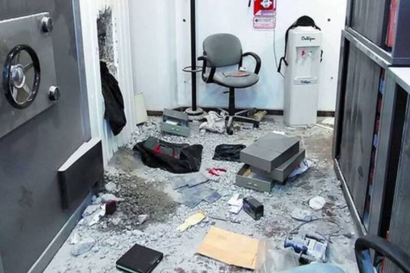 Los culpables escaparon por el desagüe.