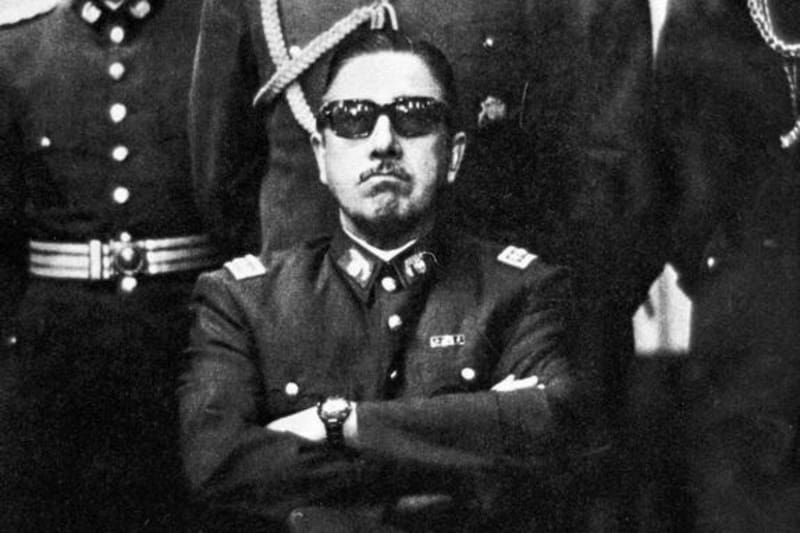 Esta jornada fallece una de las figuras más conflictivas de la historia chilena.
