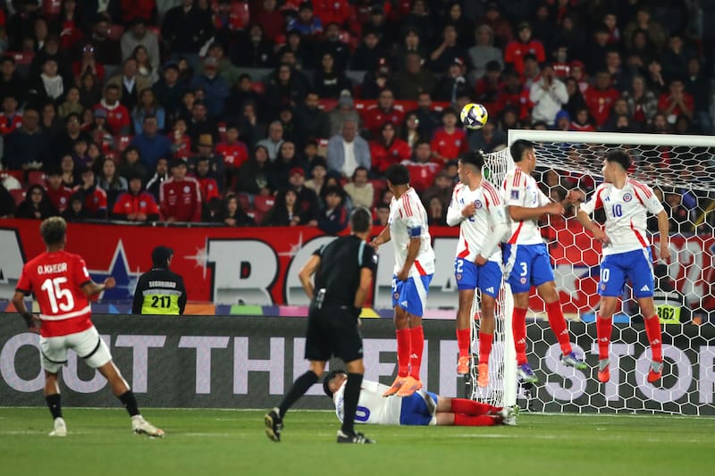 Omar Khedr anota en gol del triunfo ante Chile en el epílogo. La data no hace ganar los partidos, hasta ahora. Crédito: Photosport.