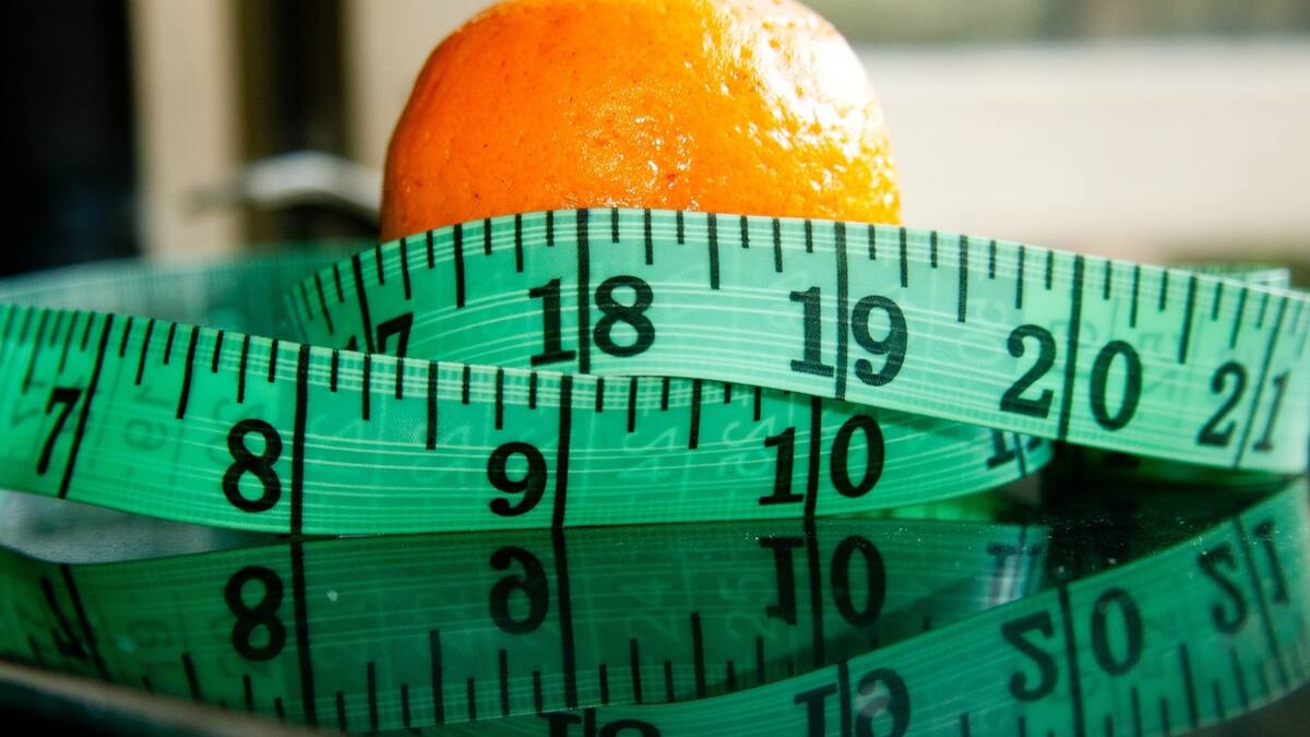 Un movimiento efectivo para reducir la grasa abdominal sin saltos ni pesas
