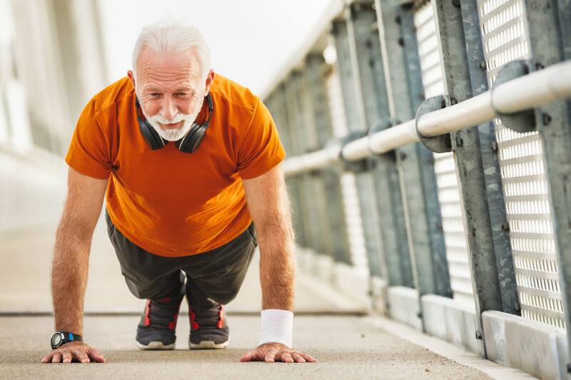Conoce cuáles lo que deben hacer las personas de la tercera edad.