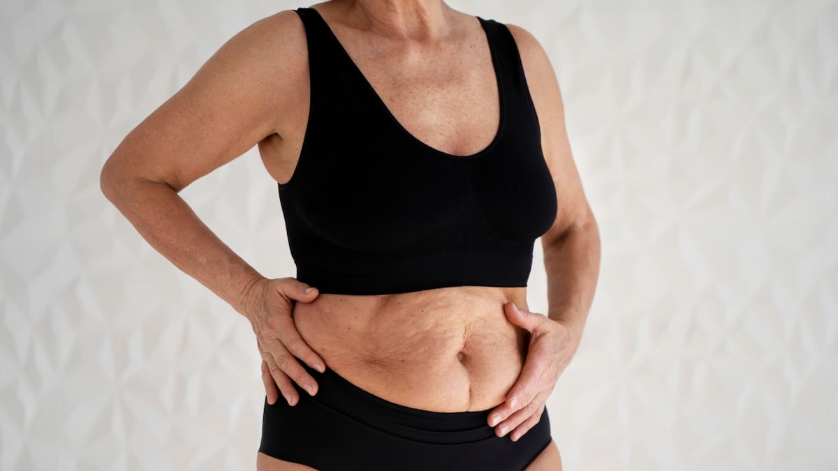Reduce tu abdomen abultado con solo un ejercicio matutino