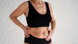 Reduce tu abdomen abultado con solo un ejercicio matutino