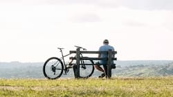 Fue uno de los rostros más queridos de televisión y un ACV casi lo mata, hoy vive lejos de las cámaras por su salud