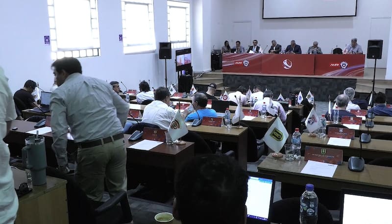 El Consejo de Presidentes discutirá sobre las suspensiones producto de acumulación de tarjetas amarillas. (Foto: Aton)