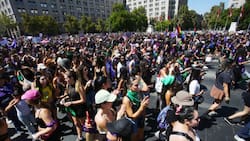 Las imágenes y mensajes que dejaron las famosas chilenas por el 8M