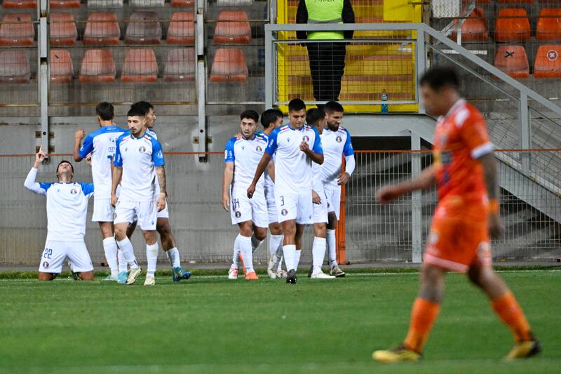 El duelo de primera rueda entre Cobreloa y Audax jugado en Calama terminó 3-0 a favor de los itálicos. (Foto: Aton)
