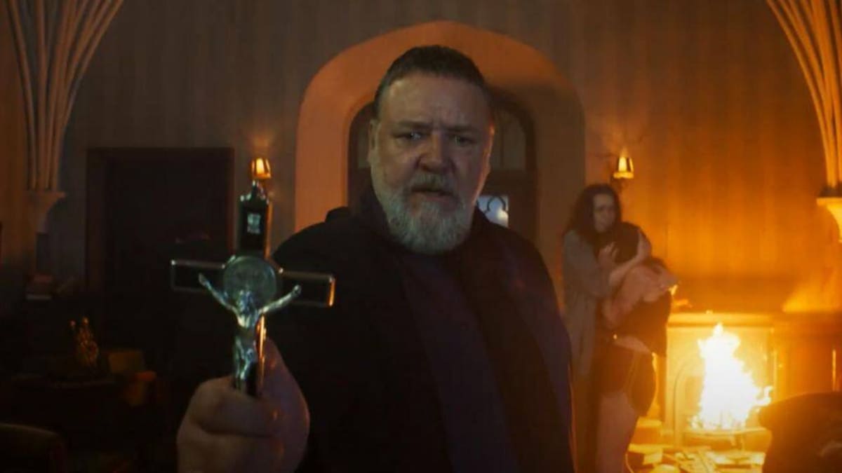 "El Exorcista del Papa", dirigida por Julius Avery, dura 103 minutos.