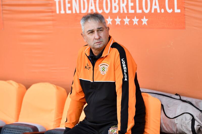 El futuro de Dalcio Giovagnoli quedó a la incógnita tras la derrota frente a Ñublense. (Foto: Aton)