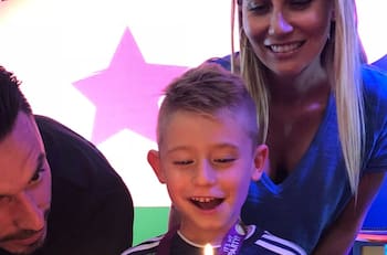 Cumplió 13 años: Así de grande esta el hijo de Mauricio Pinilla y Gissella Gallardo