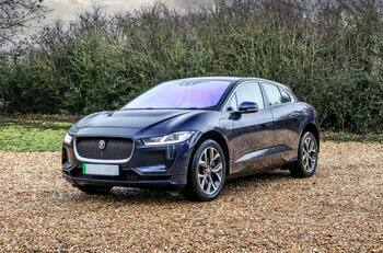 Rematan el primer auto eléctrico de la familia Real en Inglaterra