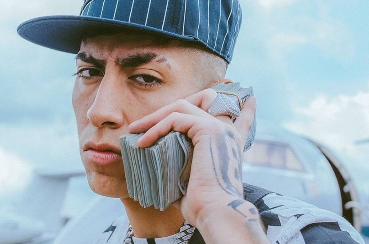 VIDEO | Novia de El Jordan 23 graba escandalosa nueva pelea con el cantante previo a Año Nuevo