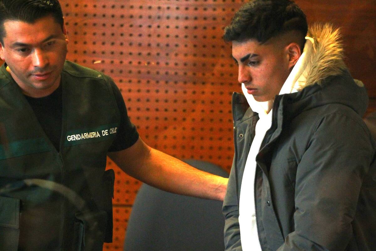 Santiago, 6 de noviembre de 2023.
El jugador DE Colo Colo Jordy Thompson, es dejado en prisión preventiva en el penal Santiago n, después de llevarse a cabo la audiencia de control de detención en su contra por Violencia Intrafamiliar.
Adrian Aylwin/Aton Chile