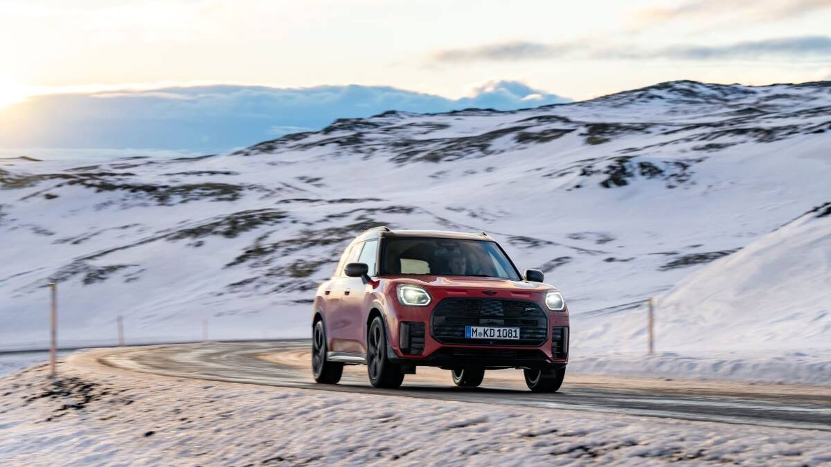 En Islandia pueban al más grande los Mini