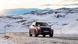 En Islandia pueban al más grande los Mini