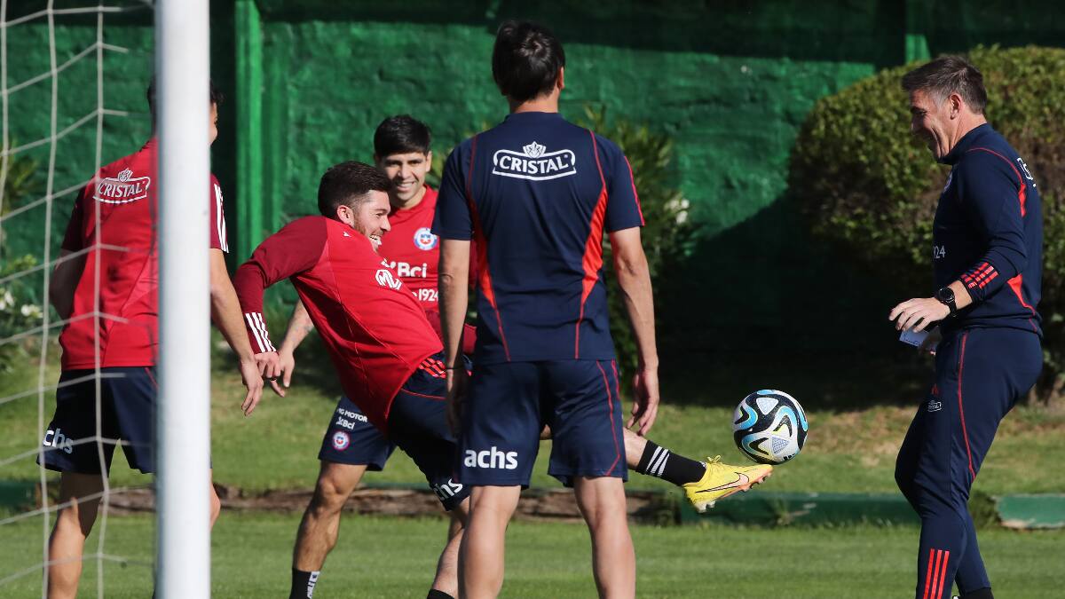 Sorpresa: futbolista chileno se acerca al Orenburg de Jordhy Thompson