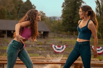 Esta comedia romántica de Netflix está haciendo reír a todo el mundo: ideal para relajarse este fin de semana post 18