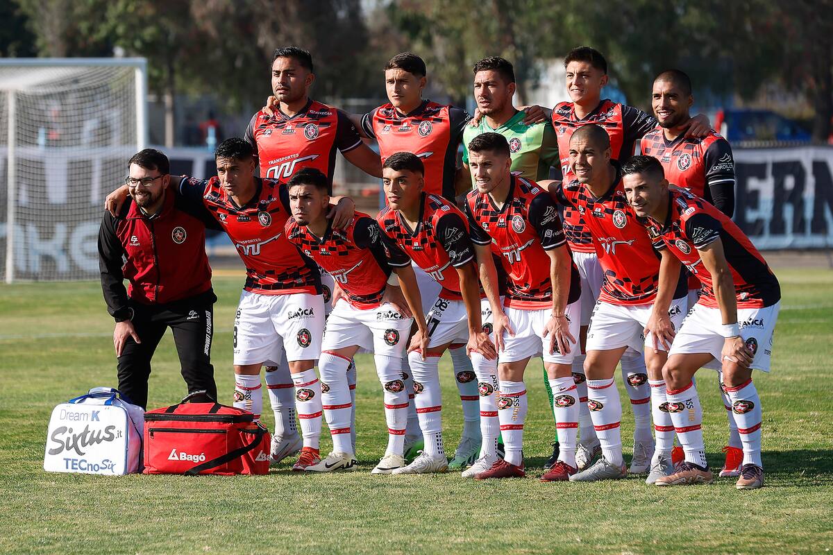 Deportes Limache ha dejado una grata impresión en su debut en Primera B.