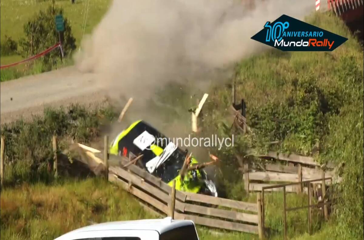 VIDEO | Pilotos chilenos protagonizaron fuerte volcamiento durante el RallyMobil en Osorno