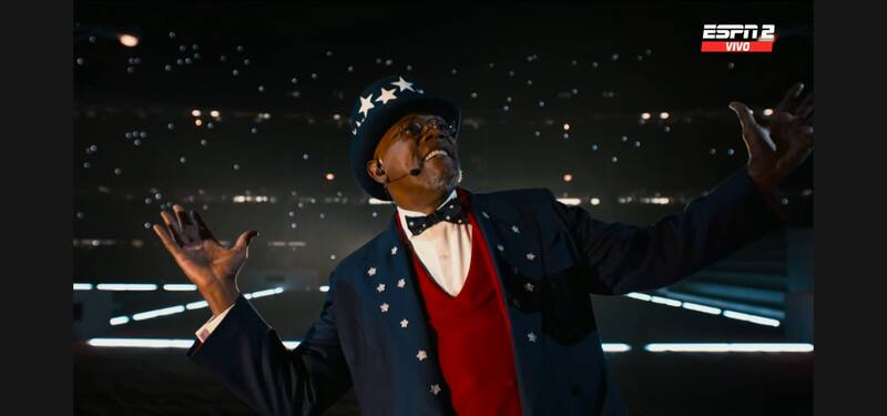 El famoso actor se disfrazó de Tio Sam para la presentación.