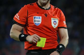 Sindicato de Árbitros rechazó propuesta de la ANFP y el fútbol chileno queda al filo del paro