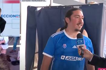 VIDEO | Elecciones 2024: La burla de JC Rodríguez a Colo Colo y un hincha de la U en el Estadio Monumental