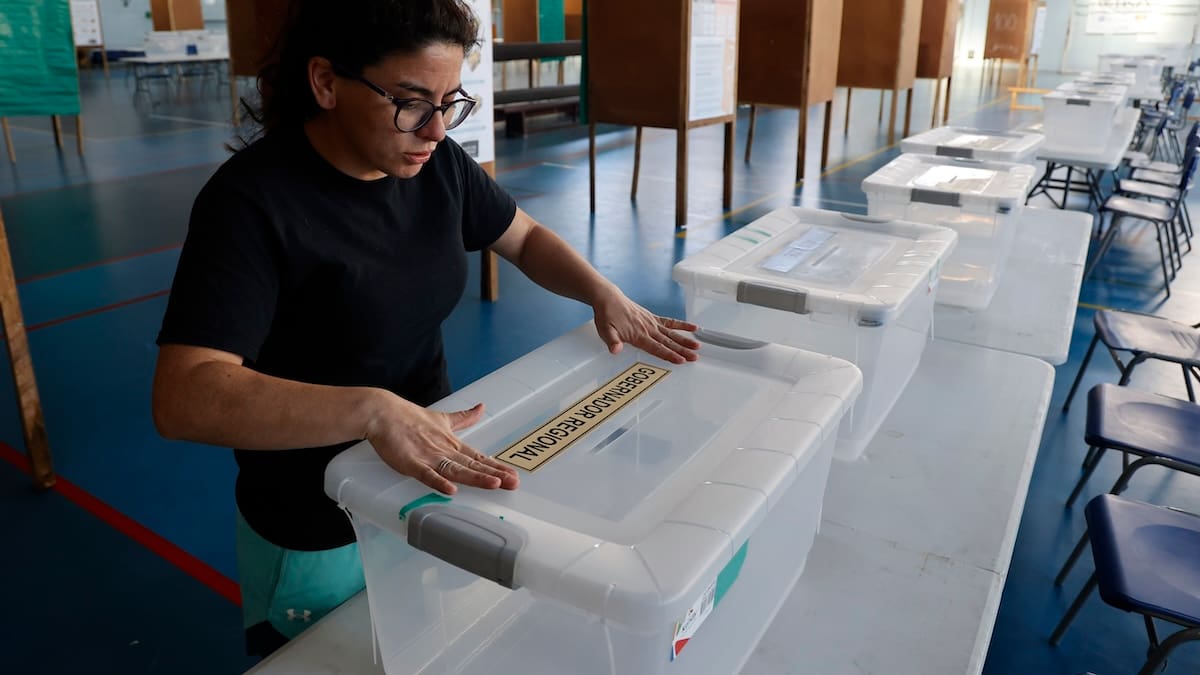 Elecciones 2024: revisa con tu RUT dónde votas según el Servel y si eres vocal de mesa