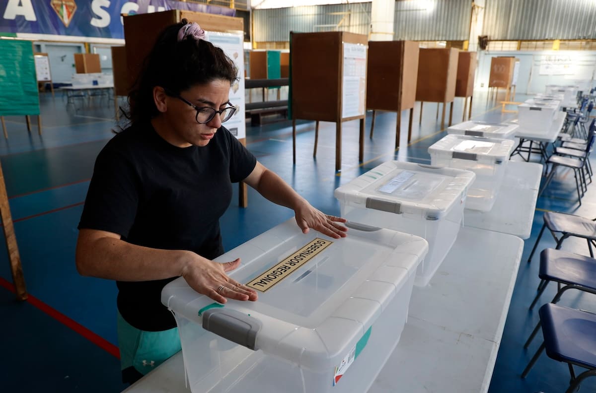 Elecciones 2024: revisa con tu RUT dónde votas según el Servel y si eres vocal de mesa