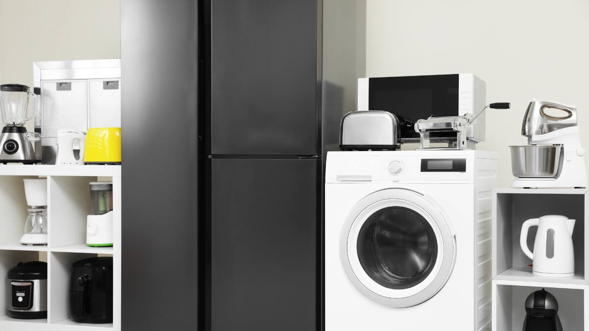 ¡No los dejes enchufados! 5 electrodomésticos que debes desconectar por las noches para ahorrar energía