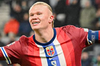 VIDEO | Ni él mismo la creía: arquero israelí le tapó dos veces un penal a Erling Haaland