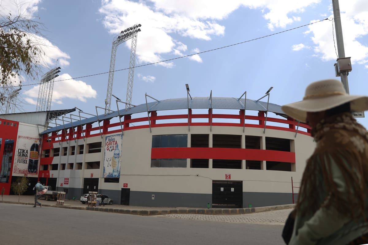 Estadio El Alto en Bolivia. EFE