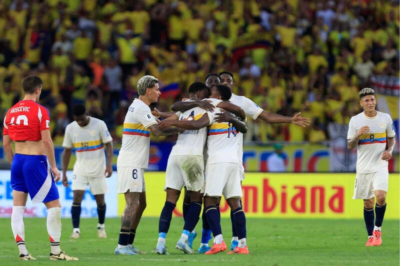 Chile cayó inapelablemente con Colombia en la última fecha de las Eliminatorias. Foto: EFE.