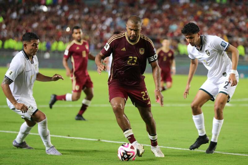 Venezuela enfrentó a Bolivia en la fecha 15 y el partido tuvo una impresionante audiencia en Chile. Foto: EFE.