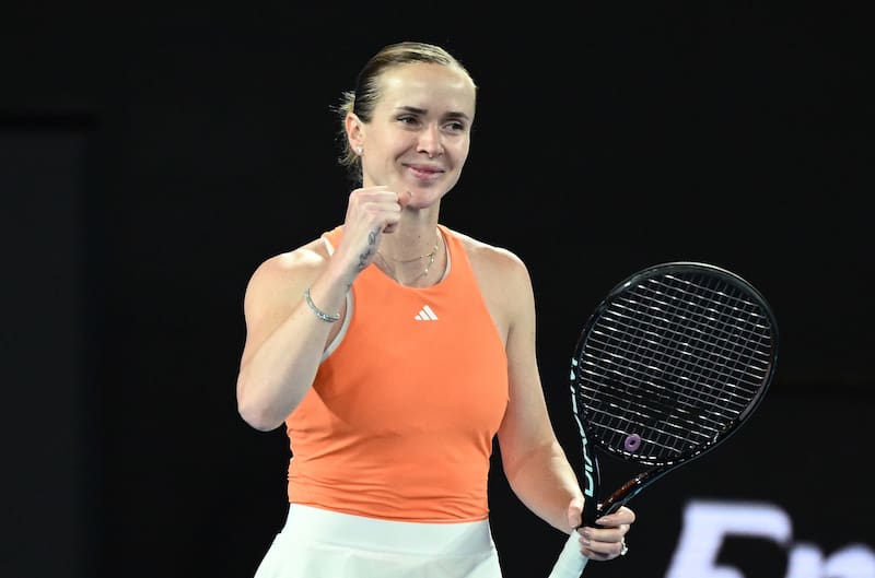 La ucraniana celebra su victoria ante Coco Gauff en cuartos de final del Australian Open. Foto: Agencia EFE.
