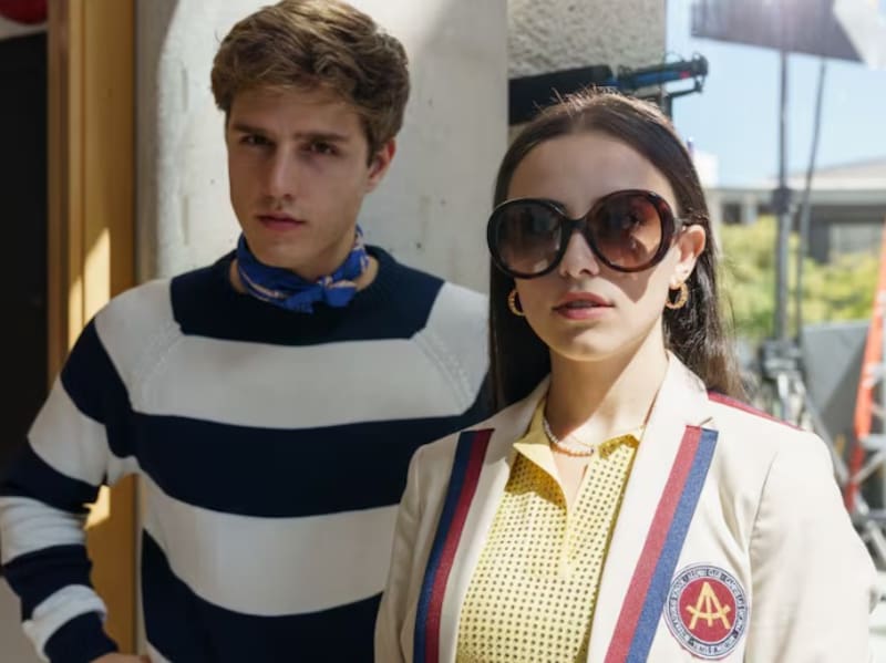 Nuno Gallego como Héctor y Ane Rot como Emilia en "Élite 8". Créditos: Netflix