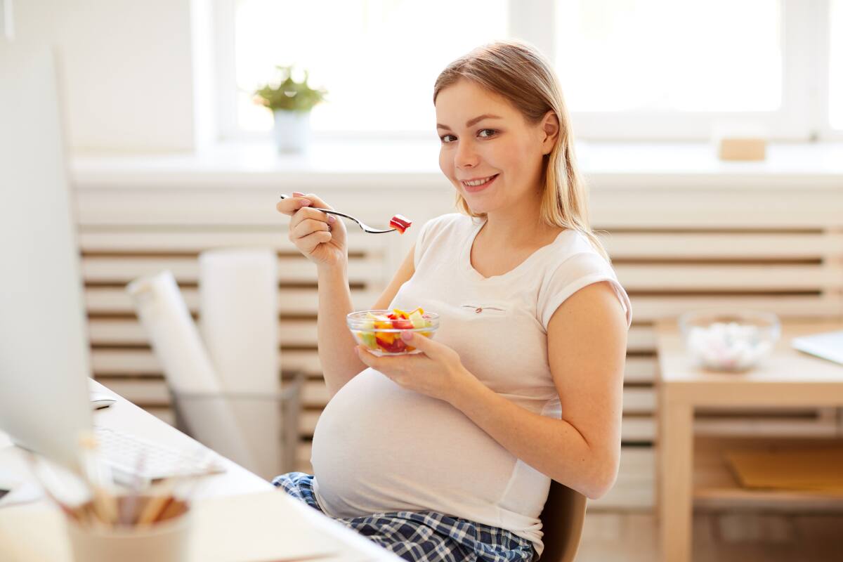 Conoce cuáles alimentos no se deben consumir en el proceso de gestación.