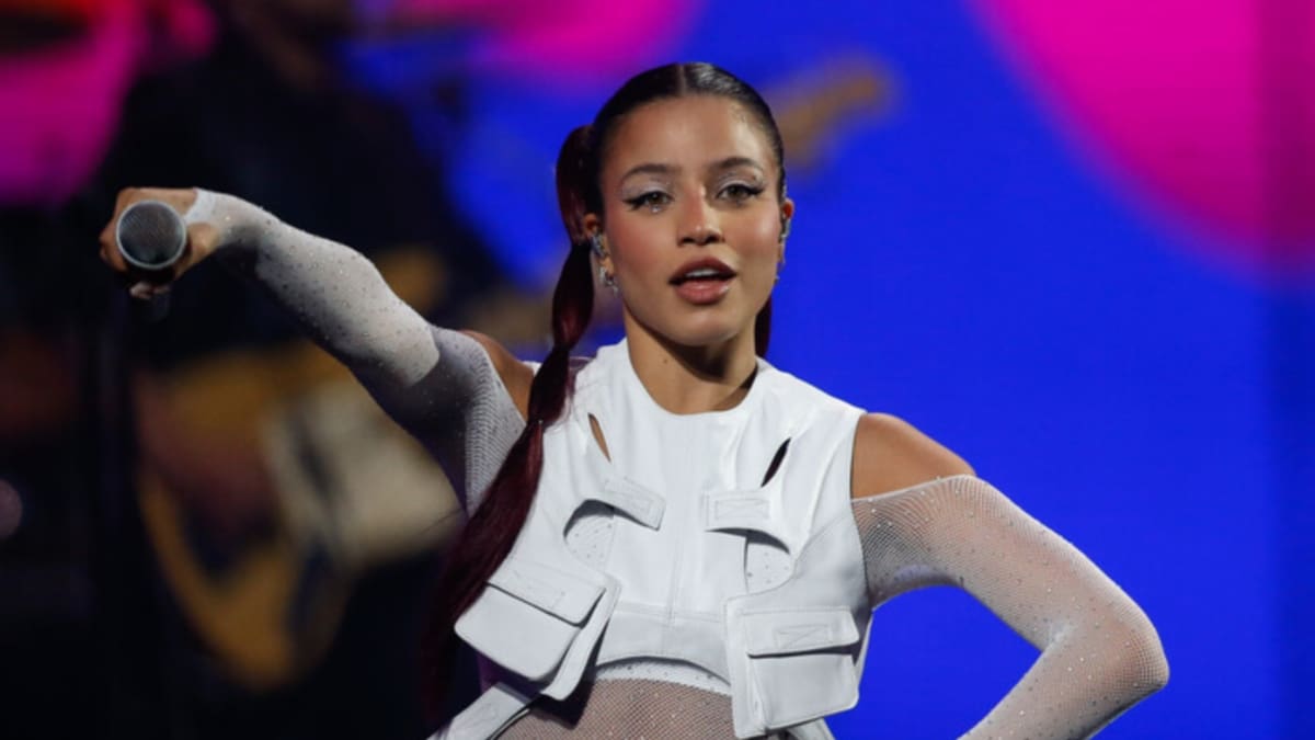 “¿Y si nos vamos mejor?”: La insólita situación que se vivió durante el show de Emilia en el Festival de Viña 2023